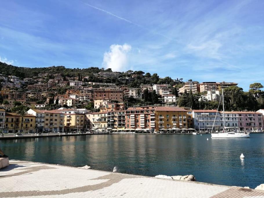Sweet Liana Un Tuffo Nel Cuore Del Paese Porto Santo Stefano  Εξωτερικό φωτογραφία